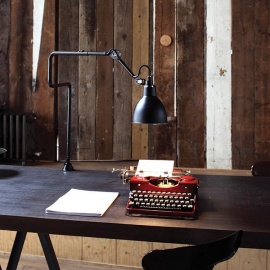 Lampe architecte N°211-311 sur bureau
